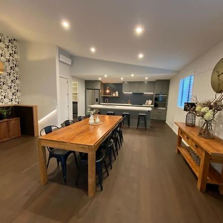 فيلا Luxury Escape In Cbd - Walking Distance To Town تاورانجا المظهر الخارجي الصورة