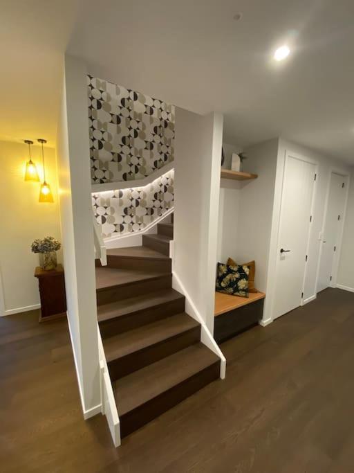 فيلا Luxury Escape In Cbd - Walking Distance To Town تاورانجا المظهر الخارجي الصورة