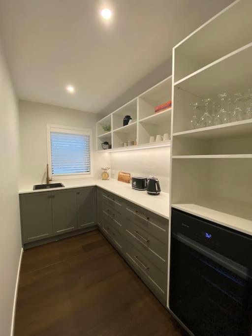فيلا Luxury Escape In Cbd - Walking Distance To Town تاورانجا المظهر الخارجي الصورة
