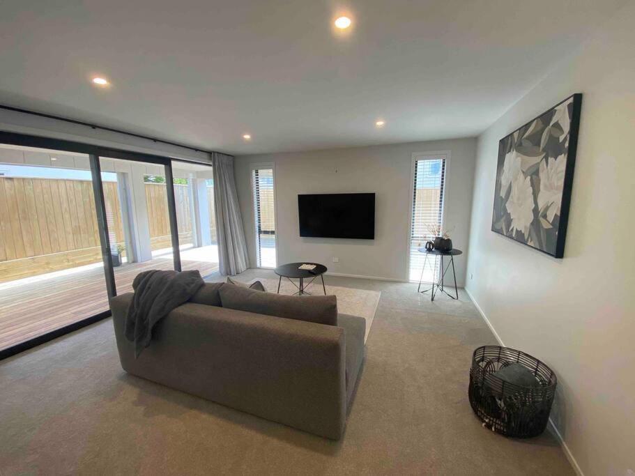 فيلا Luxury Escape In Cbd - Walking Distance To Town تاورانجا المظهر الخارجي الصورة