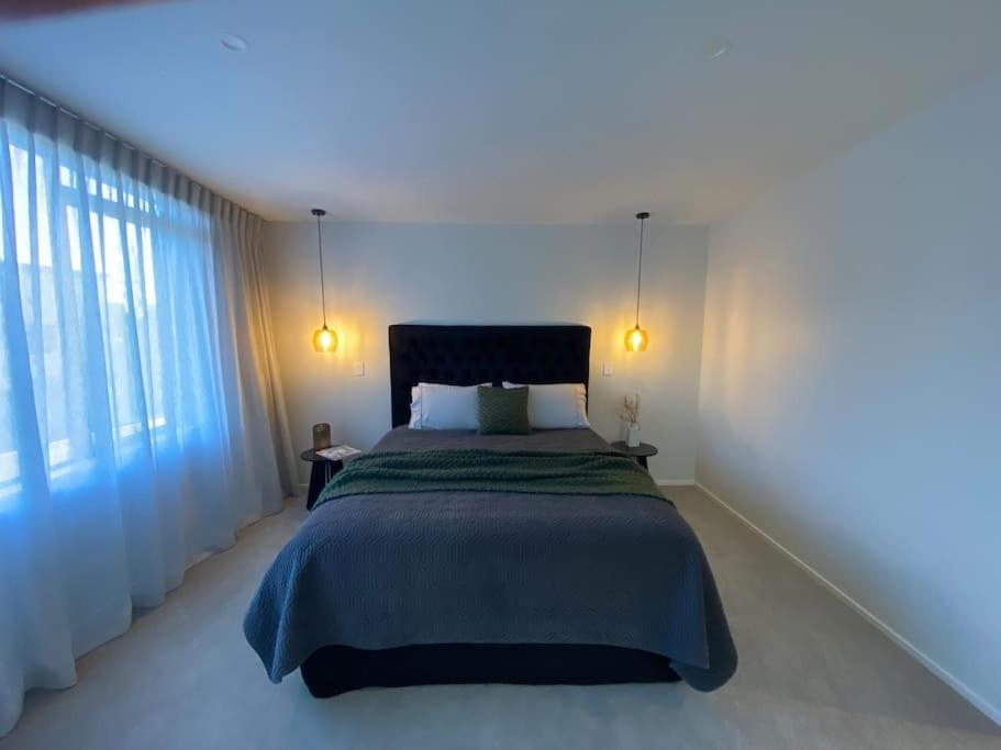فيلا Luxury Escape In Cbd - Walking Distance To Town تاورانجا المظهر الخارجي الصورة